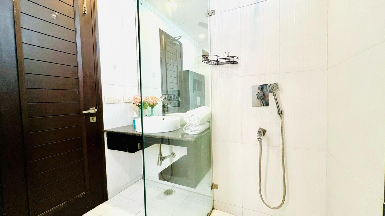 Olive Service Apartments - Greater Kailash New Delhi Eksteriør bilde